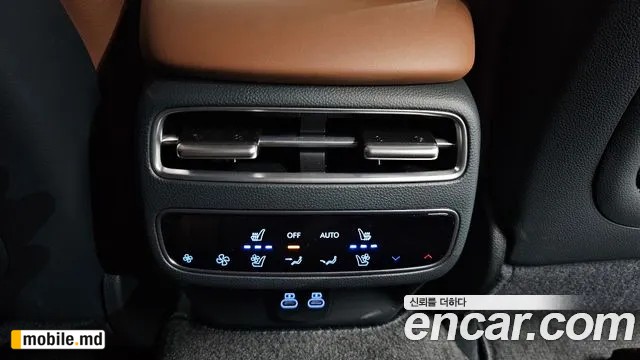 2025 Genesis GV70 — photo 18