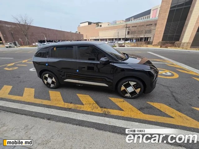 2026 Kia EV3 — photo 4