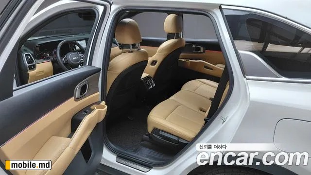 2022 Kia Sorento — photo 11
