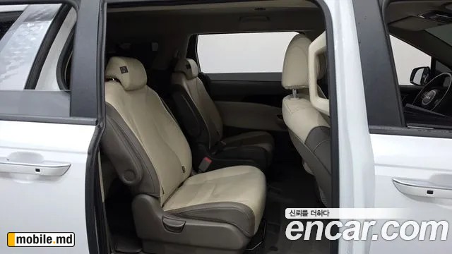 2022 Kia Canival — photo 11