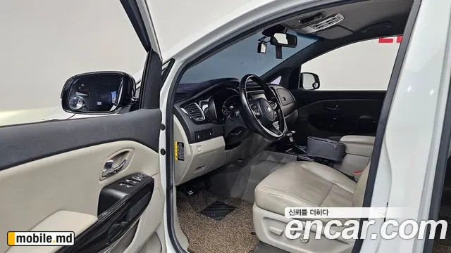 2019 Kia Canival — photo 10