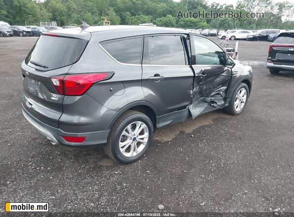 2019 Ford Escape — photo 4
