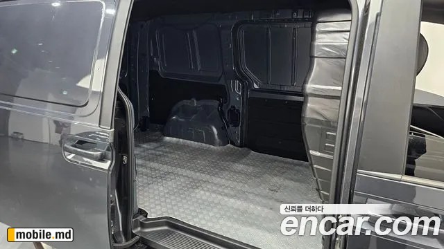 2022 Hyundai Staria — photo 11