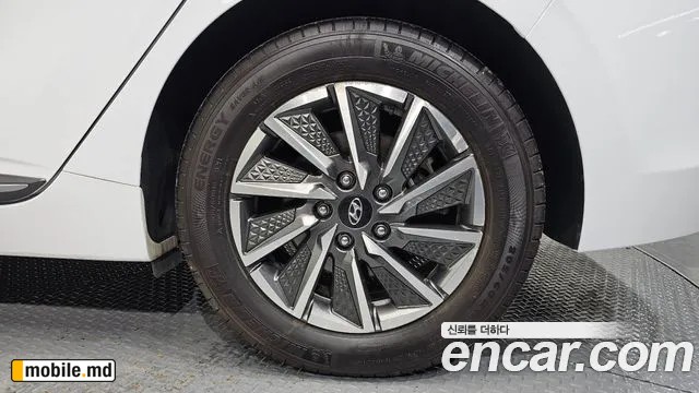 2020 Hyundai IONIQ — photo 21