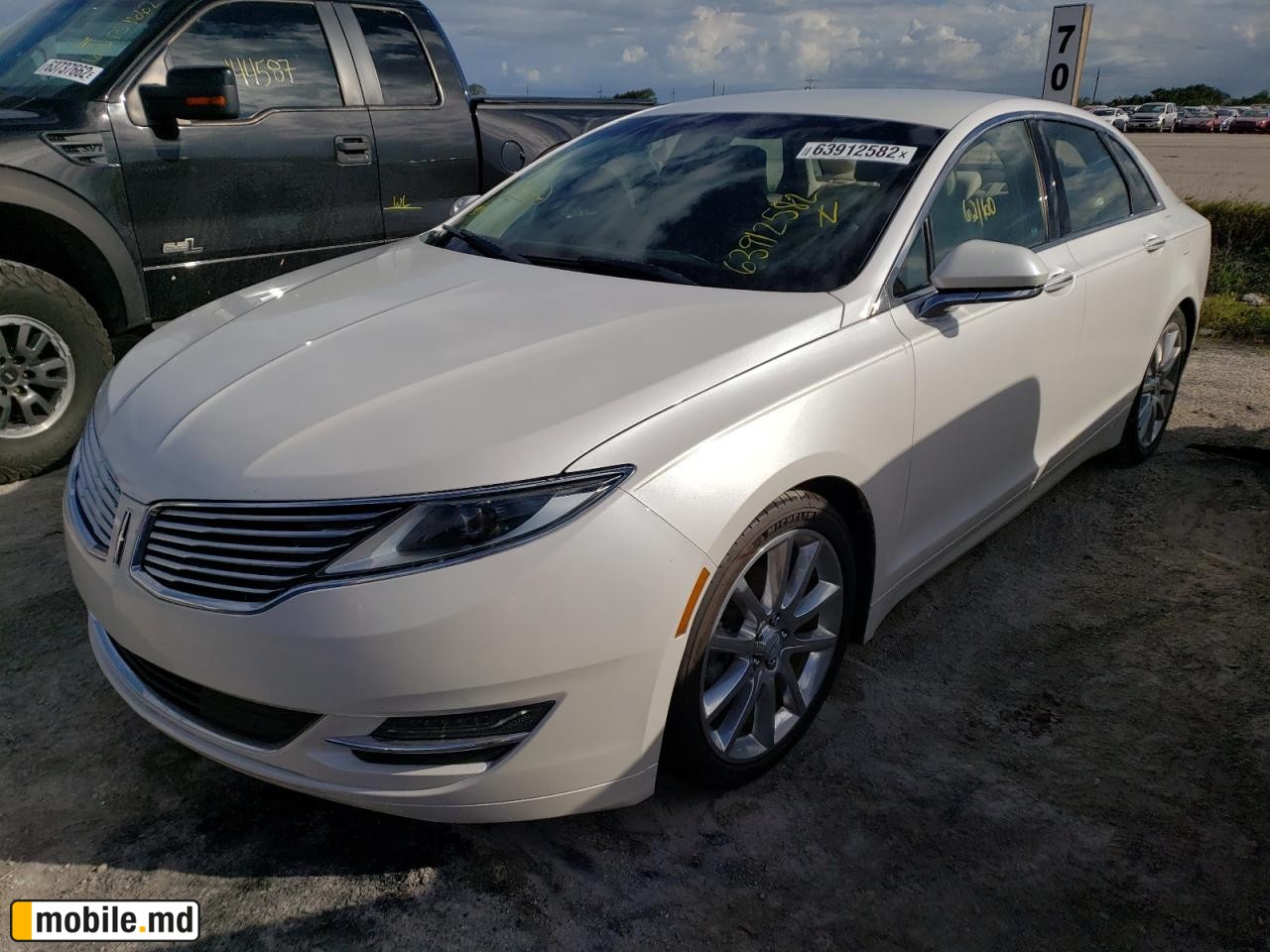 2016 Lincoln MKZ — photo 2