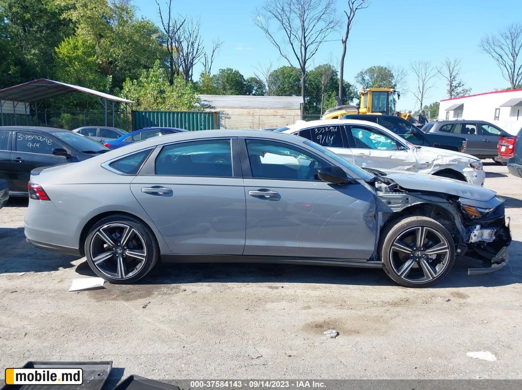 2023 Honda Accord — photo 13