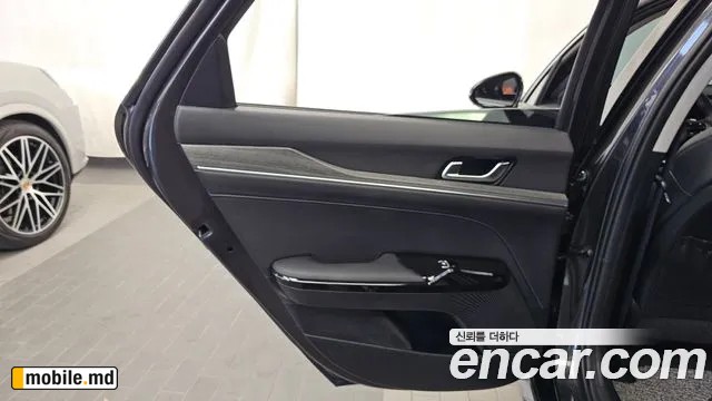 2025 Kia K5 — photo 25