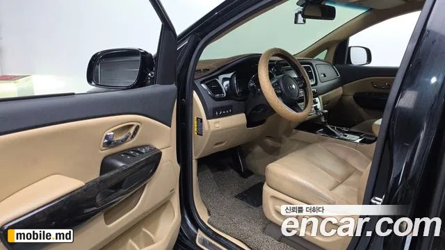 2019 Kia Canival — photo 10