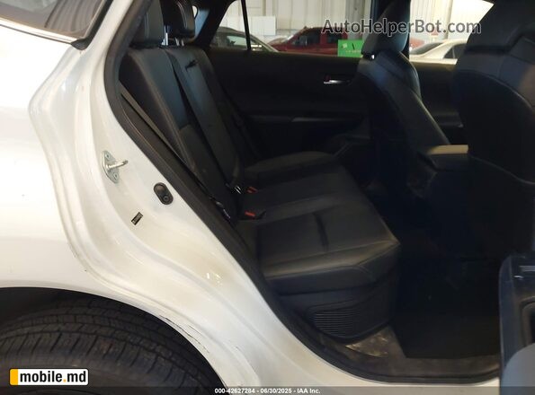 2021 Toyota Venza — photo 8