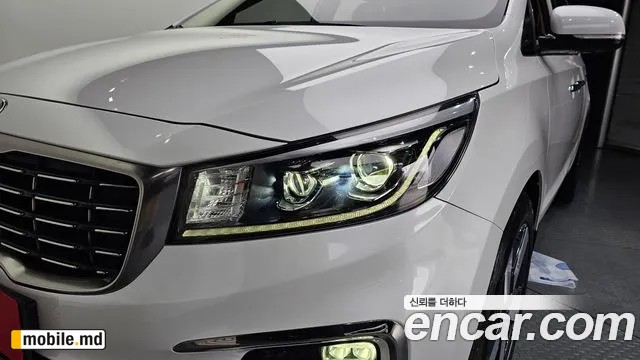 2019 Kia Canival — photo 22