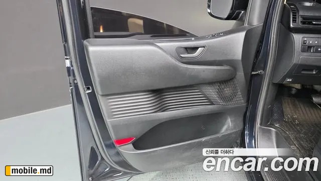 2023 Hyundai Staria — photo 16