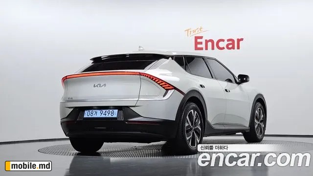 2023 Kia EV6 — photo 2
