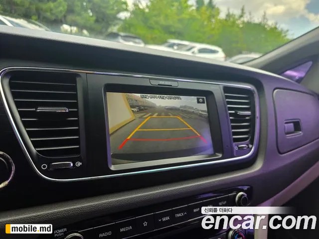 2018 Kia Canival — photo 12