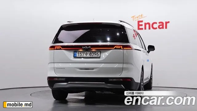 2023 Kia Canival — photo 4
