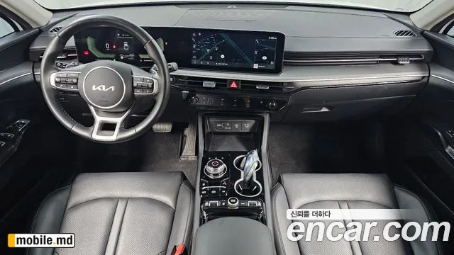 2025 Kia K5 — photo 11