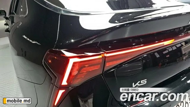 2025 Kia K5 — photo 23