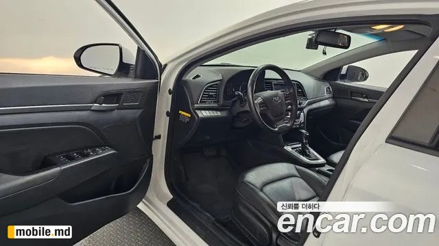 2016 Hyundai Avante — photo 10