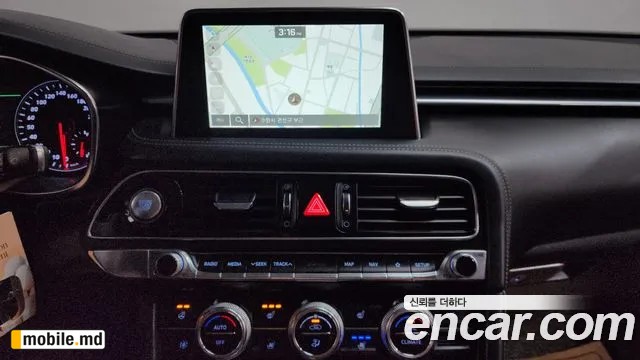 2019 Genesis G70 — photo 16