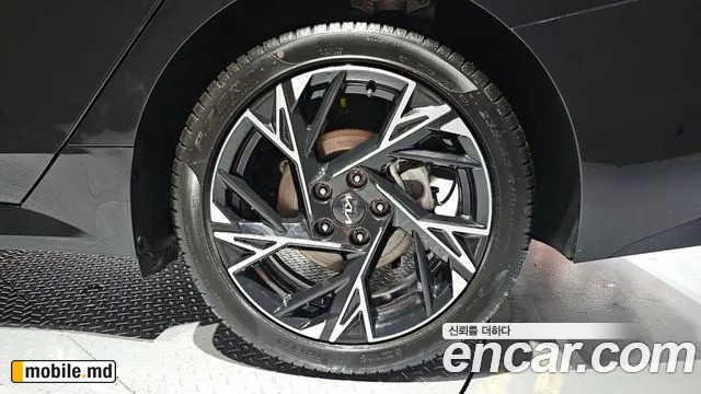 2025 Kia K5 — photo 21