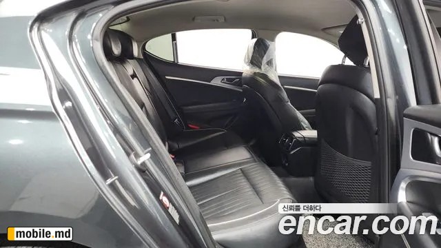 2019 Genesis G70 — photo 12