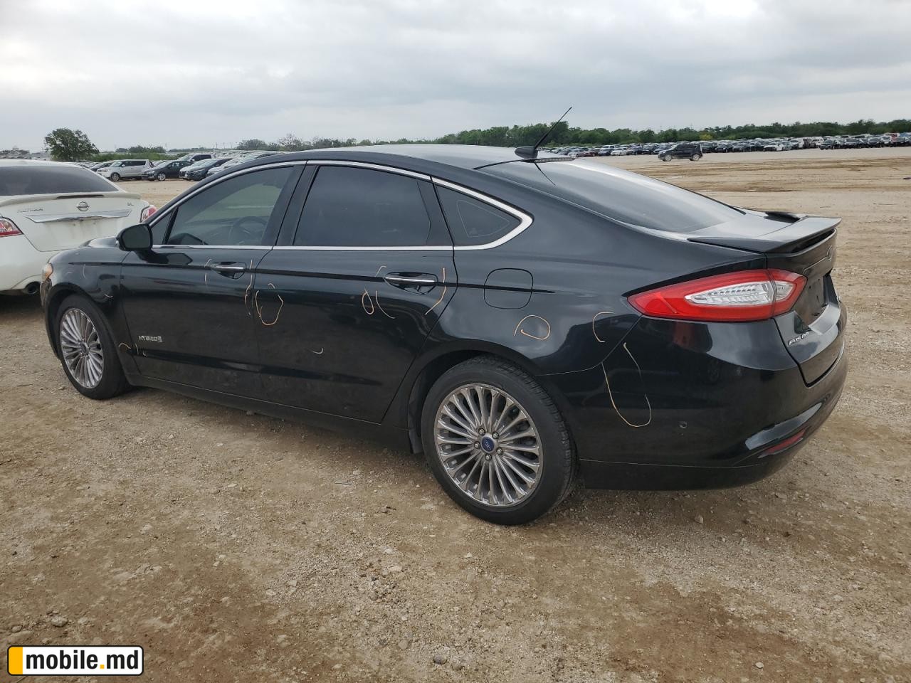 2013 Ford Fusion — photo 2