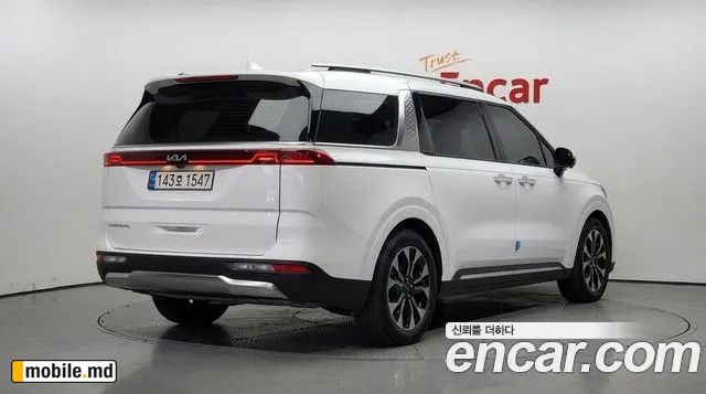 2022 Kia Canival — photo 2