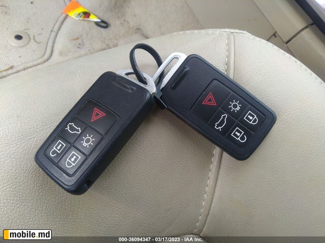 2016 Volvo C70 — photo 11