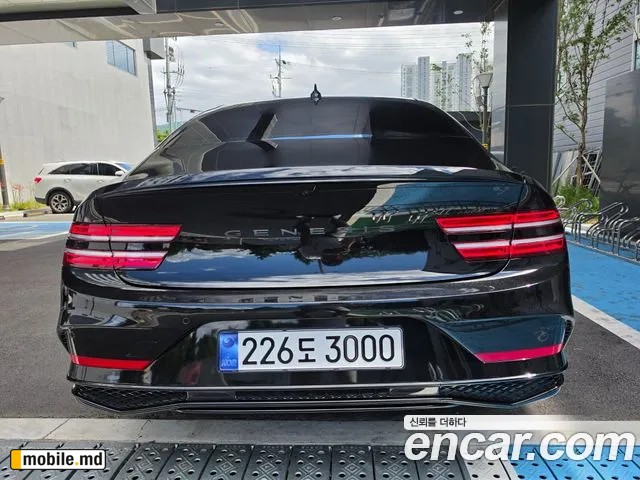 2027 Genesis G80 — photo 4