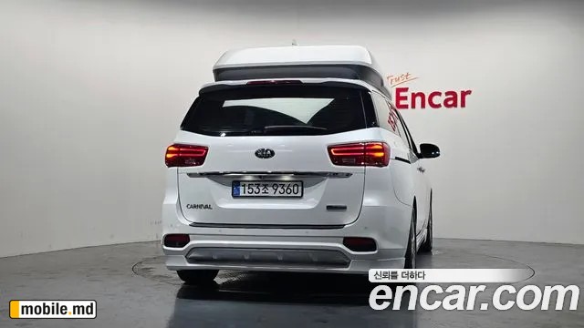 2019 Kia Canival — photo 4