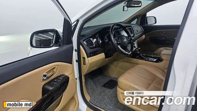 2019 Kia Canival — photo 10