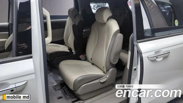 2022 Kia Canival — photo 11