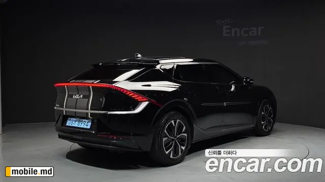 2023 Kia EV6 — photo 2