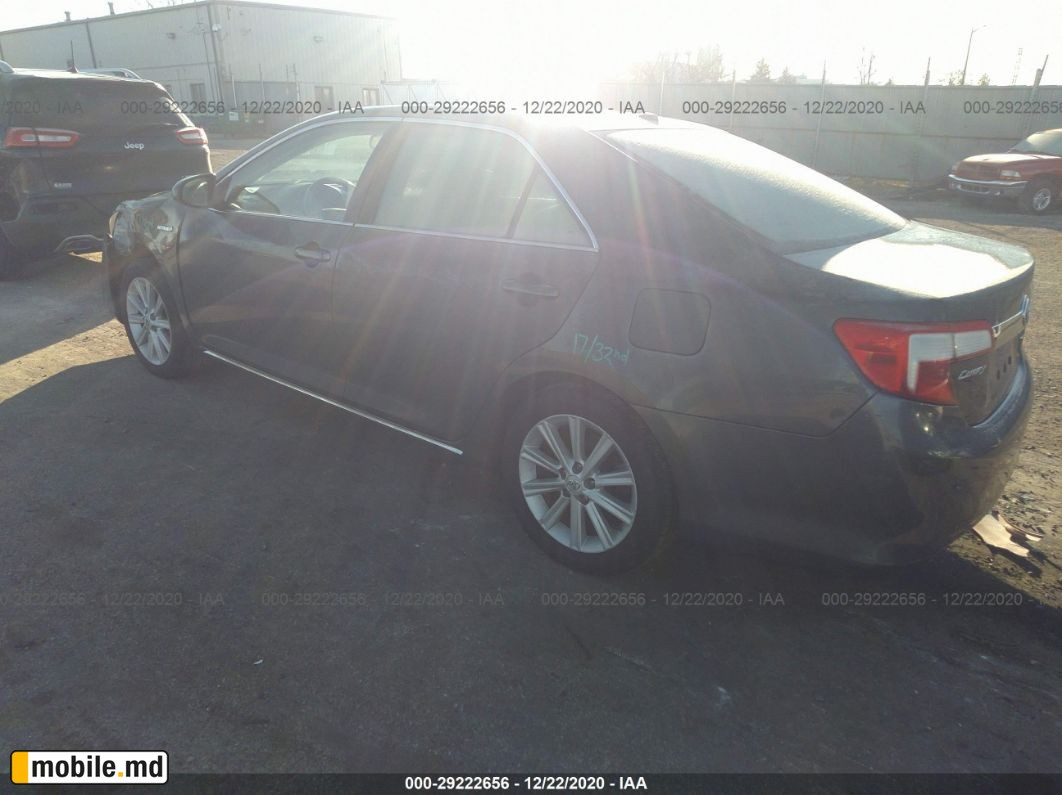 2012 Toyota Camry — photo 3