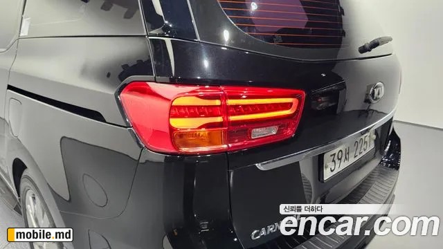 2019 Kia Canival — photo 23