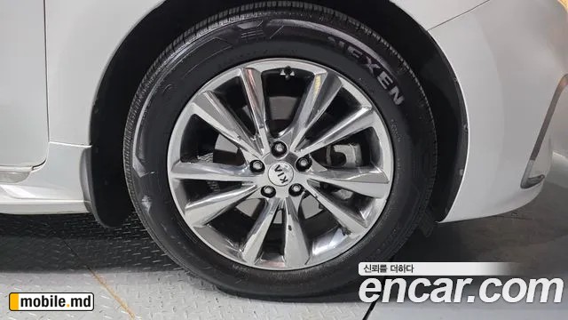 2019 Kia Canival — photo 21