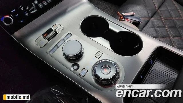 2025 Genesis GV70 — photo 9