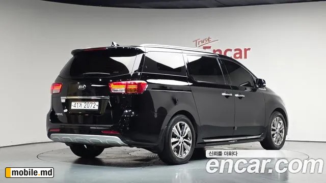 2018 Kia Canival — photo 2