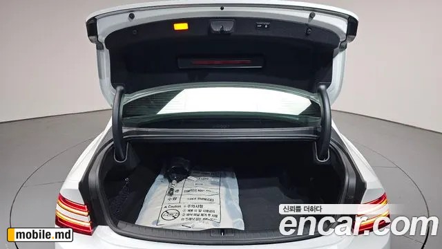 2026 Genesis G80 — photo 33