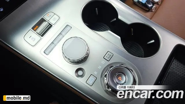 2025 Genesis GV70 — photo 9