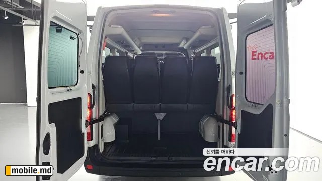 2020 Renault Master — photo 16