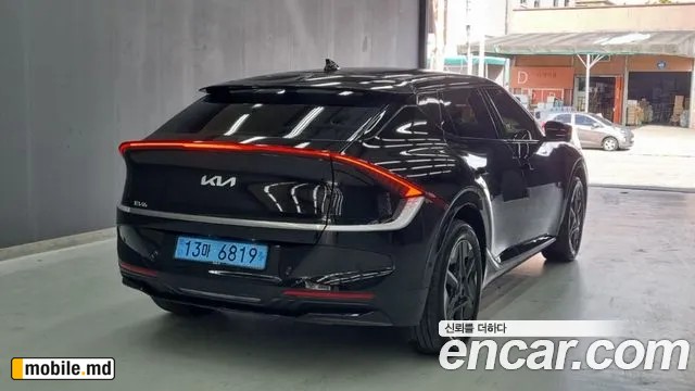 2026 Kia EV6 — photo 2
