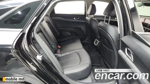 2025 Kia K5 — photo 11
