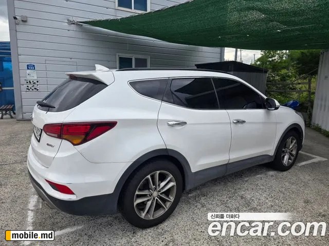 2016 Hyundai Santafe — photo 2