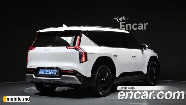 2024 Kia EV9 — photo 2