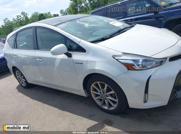 2017 Toyota Prius — photo 13
