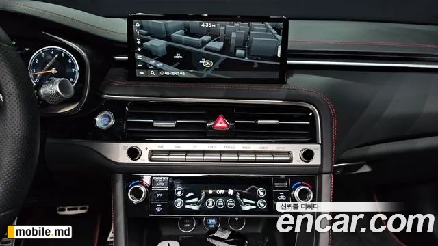 2025 Genesis G70 — photo 14