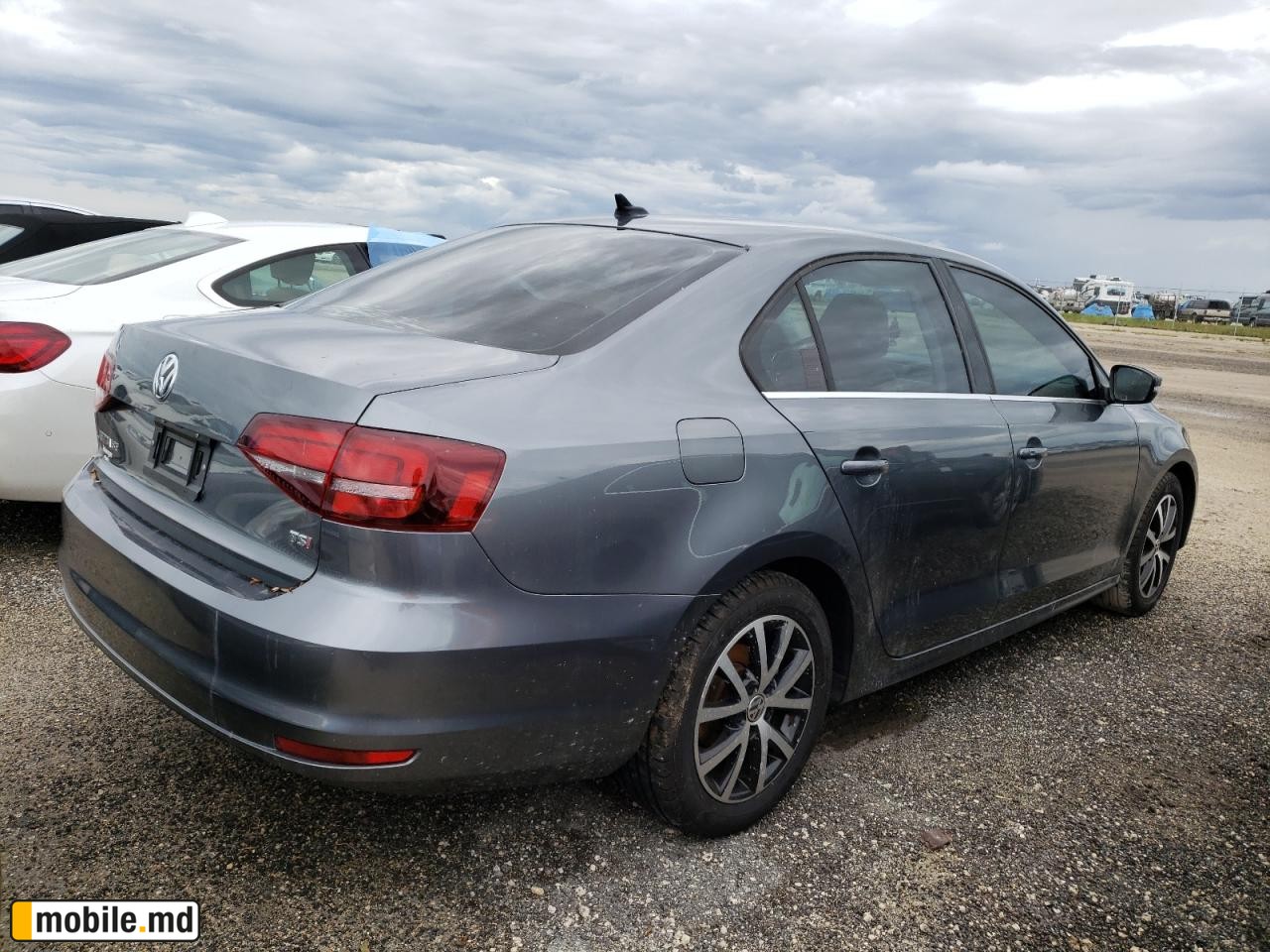 2017 Volkswagen Jetta — photo 4