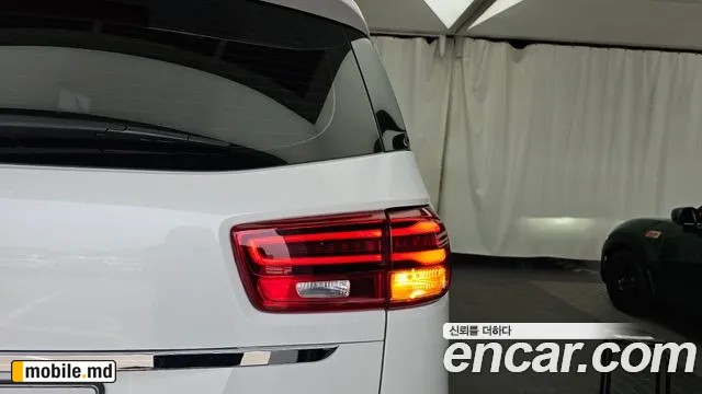 2019 Kia Canival — photo 23