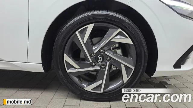 2025 Hyundai Avante — photo 21