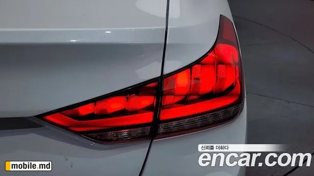2018 Genesis G80 — photo 23
